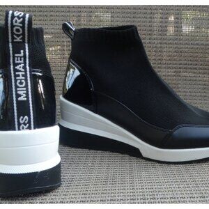 MICHAEL Michael Kors Size 7.5M SLYLER Bootie Soft Stretch-Knit Sock Sneaker